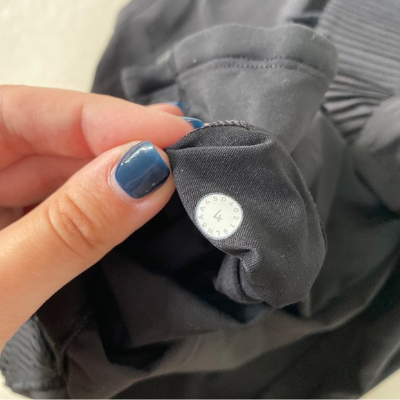 Lululemon Athletica Play Off The Pleats Tennis Skirt Size 4 Black - Picture 8 of 8
